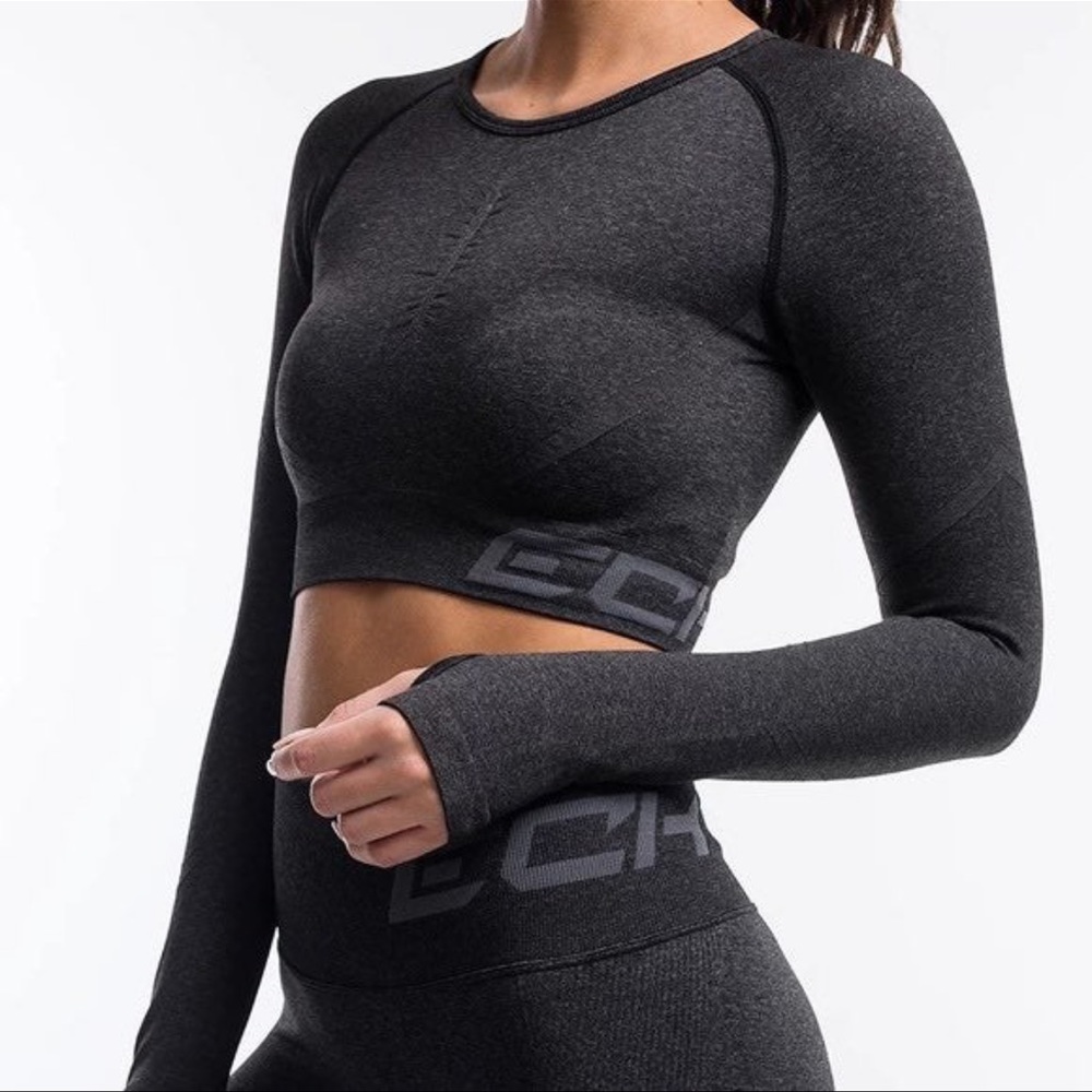 ECHT Arise Scrunch Crop Top